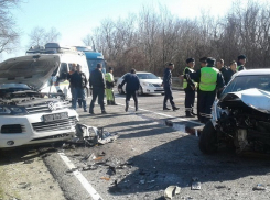 На сочинской трассе смертельное ДТП: водителей доставали из обломков