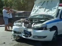 Двое пострадали в ДТП с патрульной машиной на Кубани