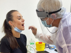 В аэропорту Сочи открыли круглосуточный пункт сдачи экспресс-тестов на COVID-19