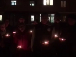 «Квартиры дорогущие, а толку»: жители Краснодара в кромешной тьме записали обращение к властям