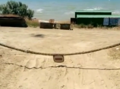  Въезд запрещен, но за деньги можно: Жителей Кубани и туристов отрезали от моря 