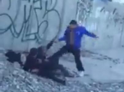 В Новороссийске мужчин застали за непристойным занятием на набережной 