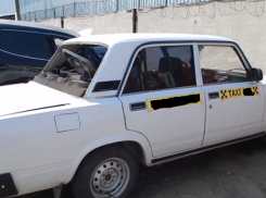 Клиент с ножом напал на водителя такси в Краснодарском крае
