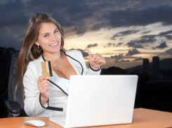 Мужчина на час и «шуточный стриптиз»: что продавали на 8 марта в интернете для одиночек 