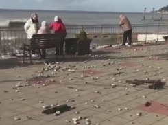 «Разгромные» последствия шторма в Кудепсте сняли на видео