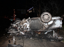 Пытаясь скрыться от погони, в страшной аварии разбился водитель иномарки 