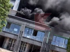 В Краснодаре загорелся строящийся ЖК на Школьной