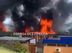 Из-за крупного пожара под Геленджиком образовались большие пробки