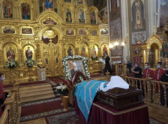 В Екатерининском соборе прощаются с главой Кубанской митрополии