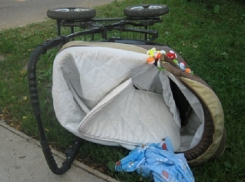 В Новороссийске внедорожник сбил коляску с ребенком