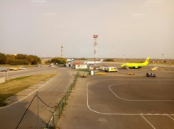  Самолет из-за авиадебошира экстренно сел в Краснодаре 