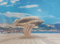  В Новороссийске отложили на неопределенный срок открытие памятника «Хамсе» 