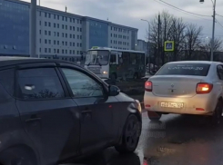 В Краснодаре маршрутка двигалась по встречной полосе