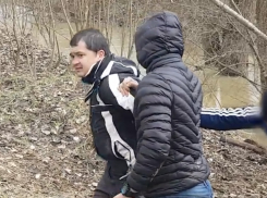 Задержание психа с ружьём в Абинске сняли на видео