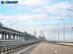 На Крымском мосту 22 сентября экстренно перекрыли движение на один час