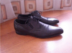 Житель Крымска украл на рынке мужские туфли