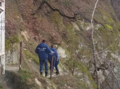 Чудесное спасение «рюкзачка» спасателями МЧС в Горячем Ключе обсуждают на Кубани