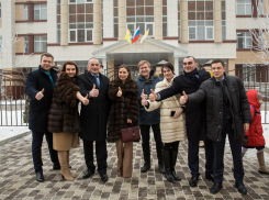 Школу от ГК «ЮгСтройИнвест» посетили  «Уральские пельмени» 