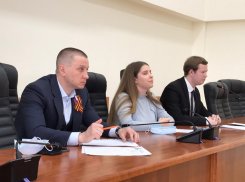 Депутат Гордумы Андрей Анашкин написал «Избирательный диктант» вместе со студентами КубГУ
