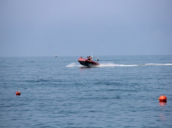  Мужчину сильным течением унесло в открытое море в Сочи 