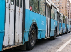 В Краснодаре из-за ДТП парализовало движение троллейбусов