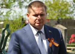 Ездит на Porsche Panamera и зарабатывает по 1,4 млн рублей в месяц депутат Гордумы Краснодара Быков