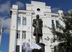 Памятник казачьему атаману Рашпилю установили в Краснодаре 