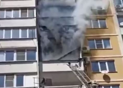 70 человек эвакуировали из полыхающей многоэтажки на улице Атарбекова в Краснодаре