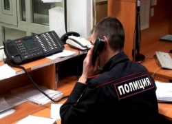 Двое мужчин проникли в магазин, чтобы украсть деньги из банкомата 
