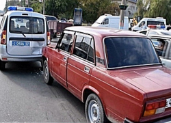 В Армавире «семерка» врезалась в полицейскую патрульную машину