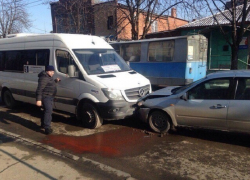 В массовом ДТП в Краснодаре ранены две женщины