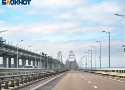 Движение по Крымскому мосту экстренно перекрыли 1 октября