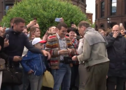  Сочинский певец Лепс вместе с Бастой пели на улице и просили у прохожих деньги 