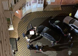 В Краснодаре молодой мужчина выпал из окна в ЖК «Панорама»