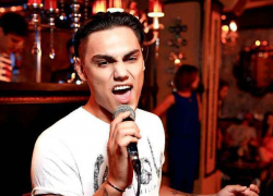 В прямом эфире пообщаемся с участником шоу "Песни" на ТНТ Русланом Кримлидисом