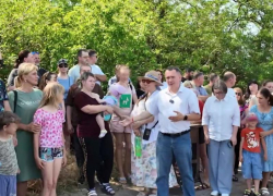 «Выглядит как издевательство»: на Кубани многодетные семьи получили участки без водоснабжения и электричества