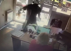 Мужчина с ножом ограбил микрофинансовую компанию в центре Краснодара 