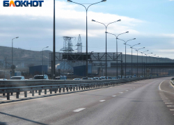 У Крымского моста образовались семикилометровые пробки