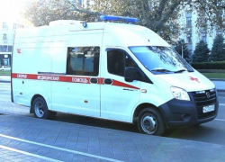 На пляже под Геленджиком девочка получила рваную рану живота 