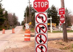 Безвыходная ситуация: краснодарским водителям правила запрещают все