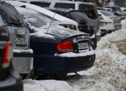 В Краснодаре пьяный мужчина протаранил три машины 