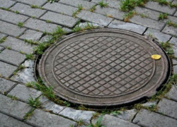 Следком организовал проверку по факту падения ребенка в канализационный люк в Краснодаре