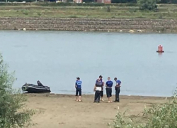 В Краснодаре двое суток спасатели ищут ребенка, который пропал после купания в Кубани