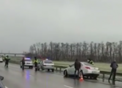  Девушка за рулем дорогого авто спровоцировала массовую аварию 