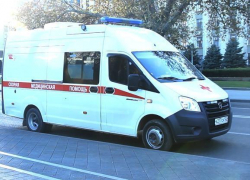 В Краснодаре под окнами многоэтажки обнаружили труп молодой женщины