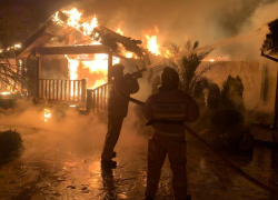 Ночью на Кубани сгорел частный дом площадью 300 «квадратов»