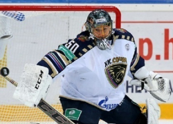 Вратарь ХК «Сочи» разукрасил шлем в стиле «Игры престолов»