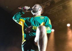 Макс Корж на концерте в Краснодаре порадовал фанатов ФК «Кубань»