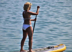 В Сочи двух девушек унесло в море на досках для серфинга