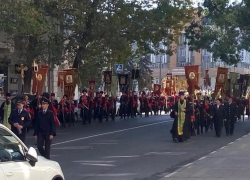 В Новороссийске полгорода перекрыли ради Крестного хода семи тысяч верующих
